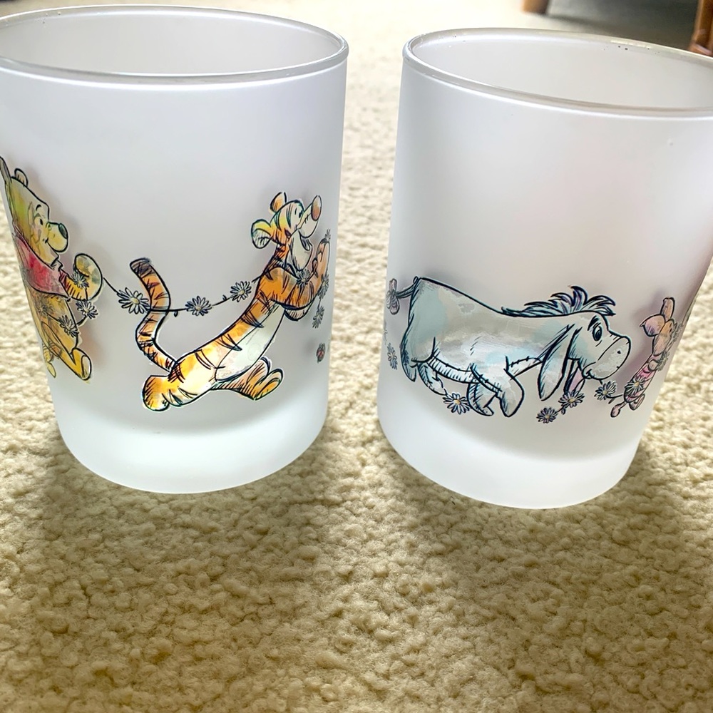 Winnie the pooh glasses (2 pieces). Frosted glass